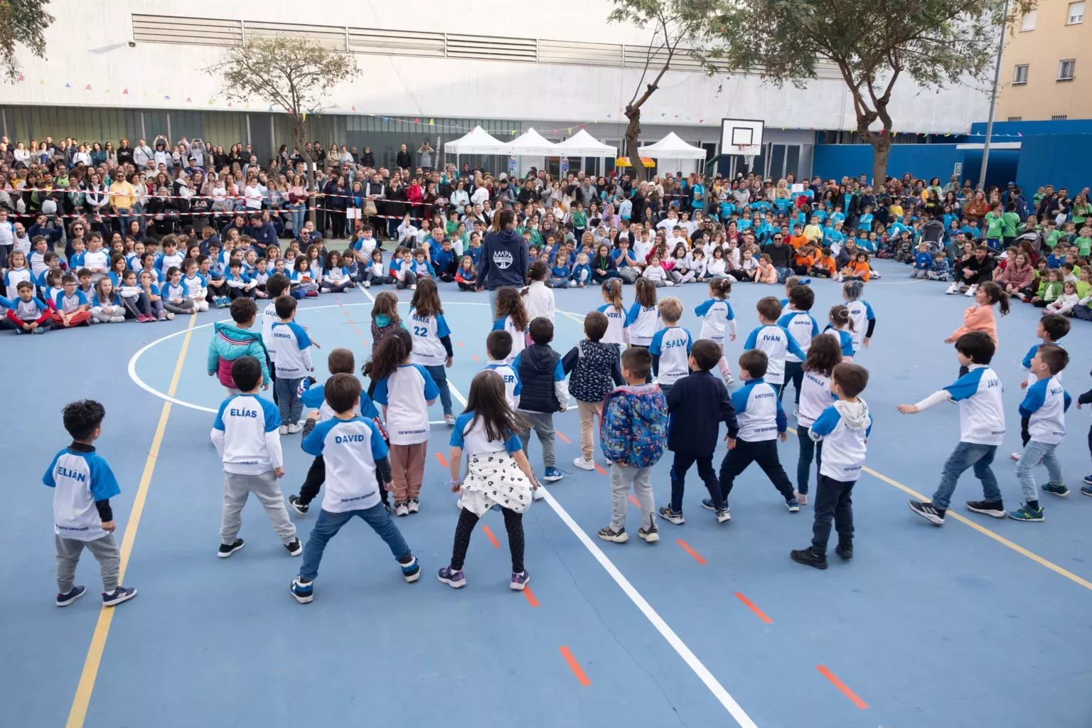 Escolares participando en la cita de las Olimpiadas en una imagen de archivo. 