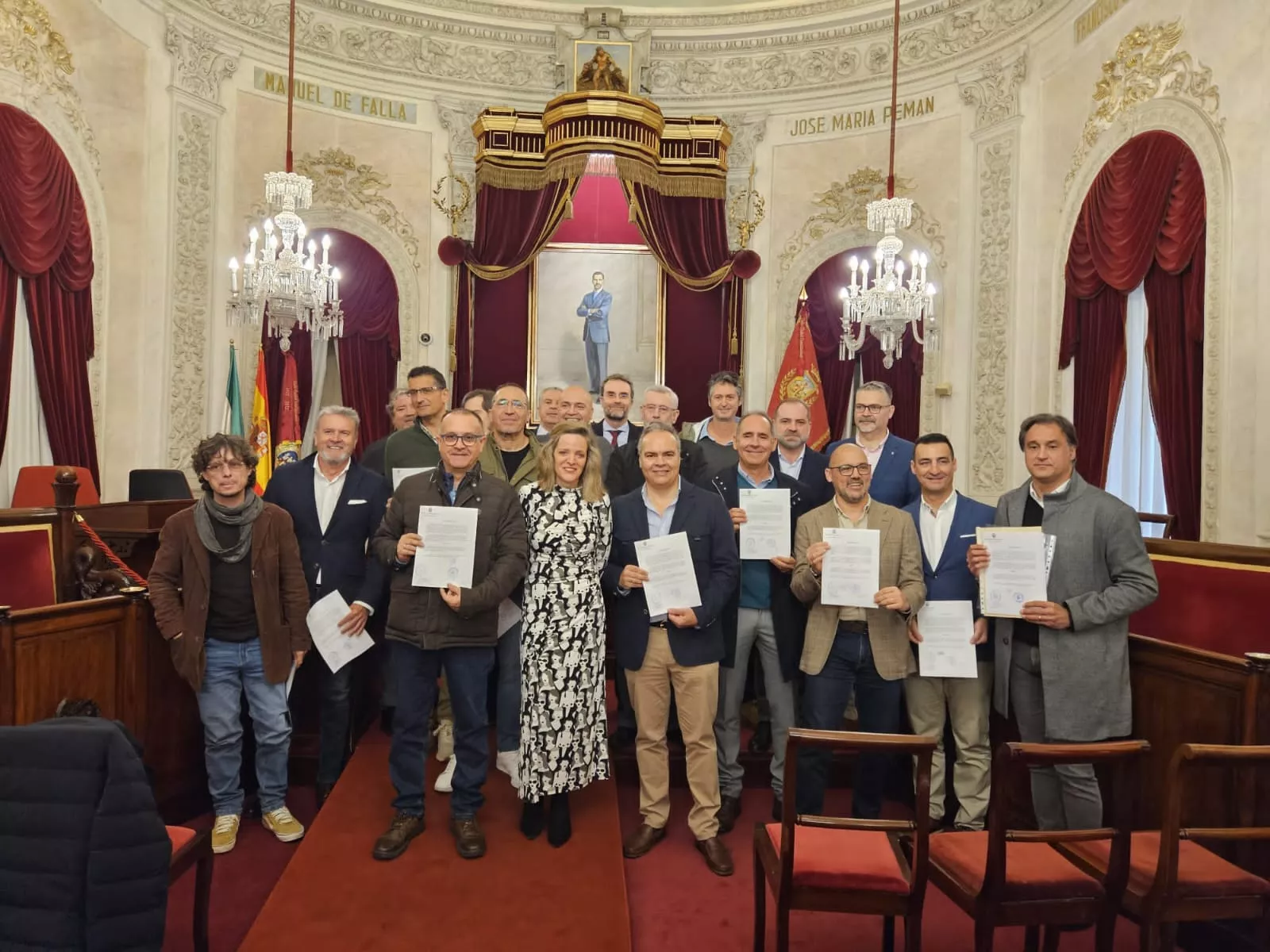El Ayuntamiento de Cádiz estabiliza la situación laboral de 19 trabajadores municipales.