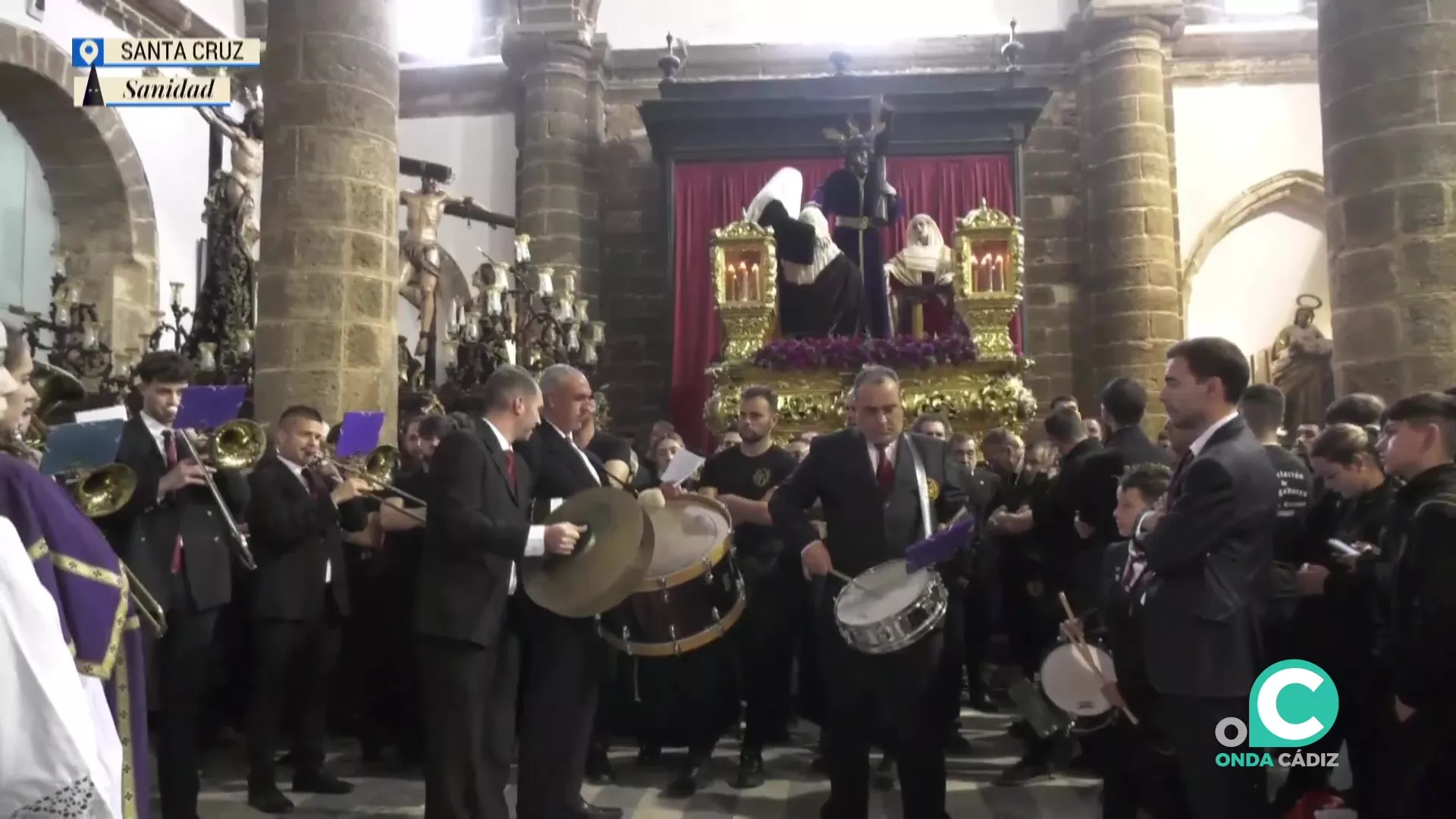 La Banda de Música Gailín interpretó unas marchas ante los titulares de Sanidad en Santa Cruz