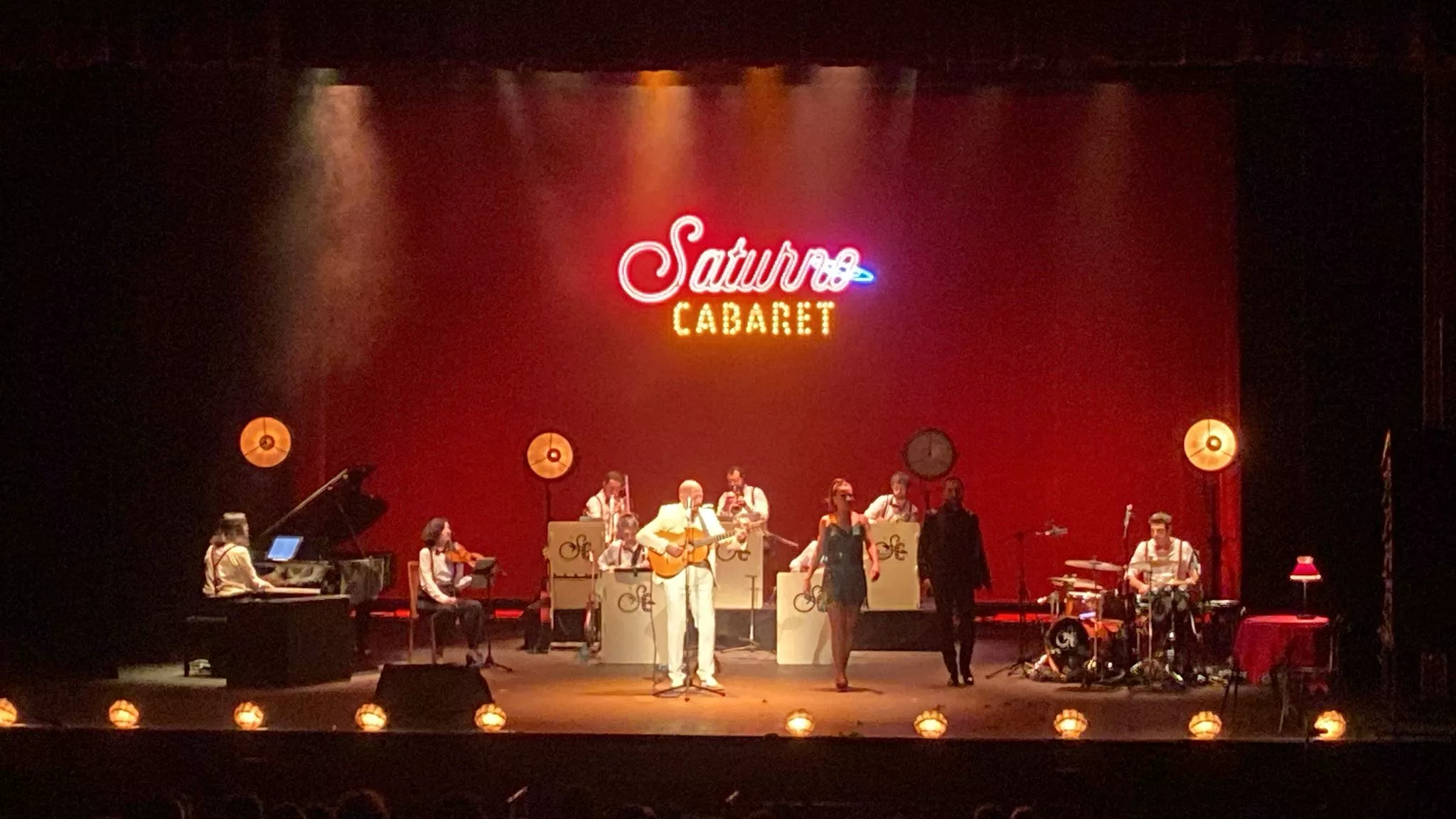 Momento del concierto de Javier Ruibal en el Gran Teatro Falla. 