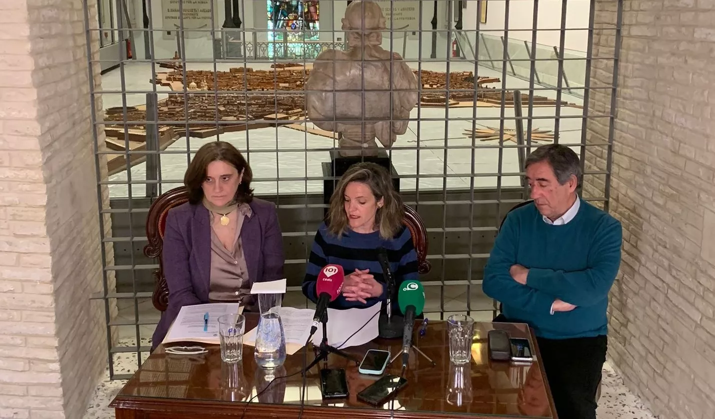 Rueda de prensa con la presentación del proyecto de la restauración de la maqueta de Cádiz