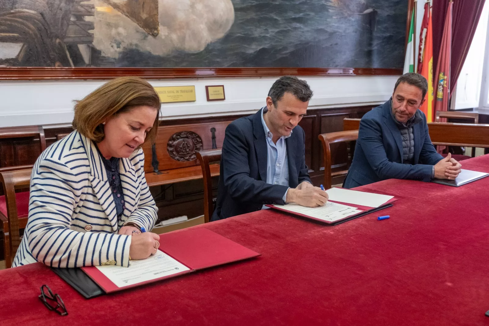 El Ayuntamiento de Cádiz y el Colegio de Arquitectos firman un acuerdo de colaboración.