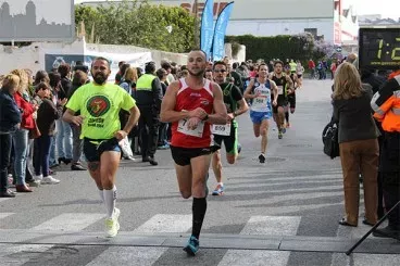 800 atletas participarán en la XXXVI Media Maratón Bahía de Cádiz. 