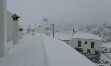 Una de las últimas estampas de la Sierra de Cádiz teñida de blanco. 