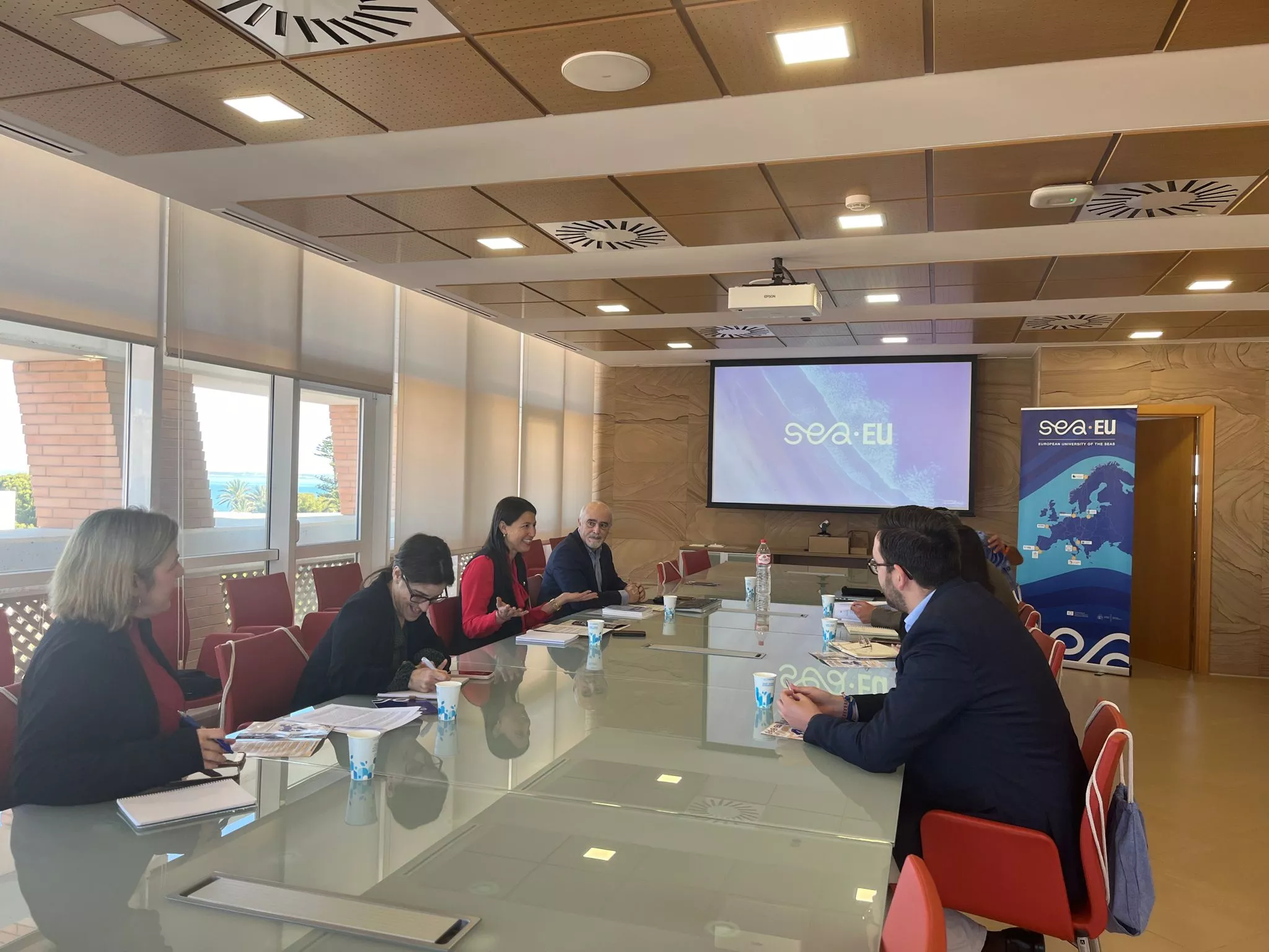 Reunión entre la UCA y ayuntamientos para la Universidad Europea de los Mares.