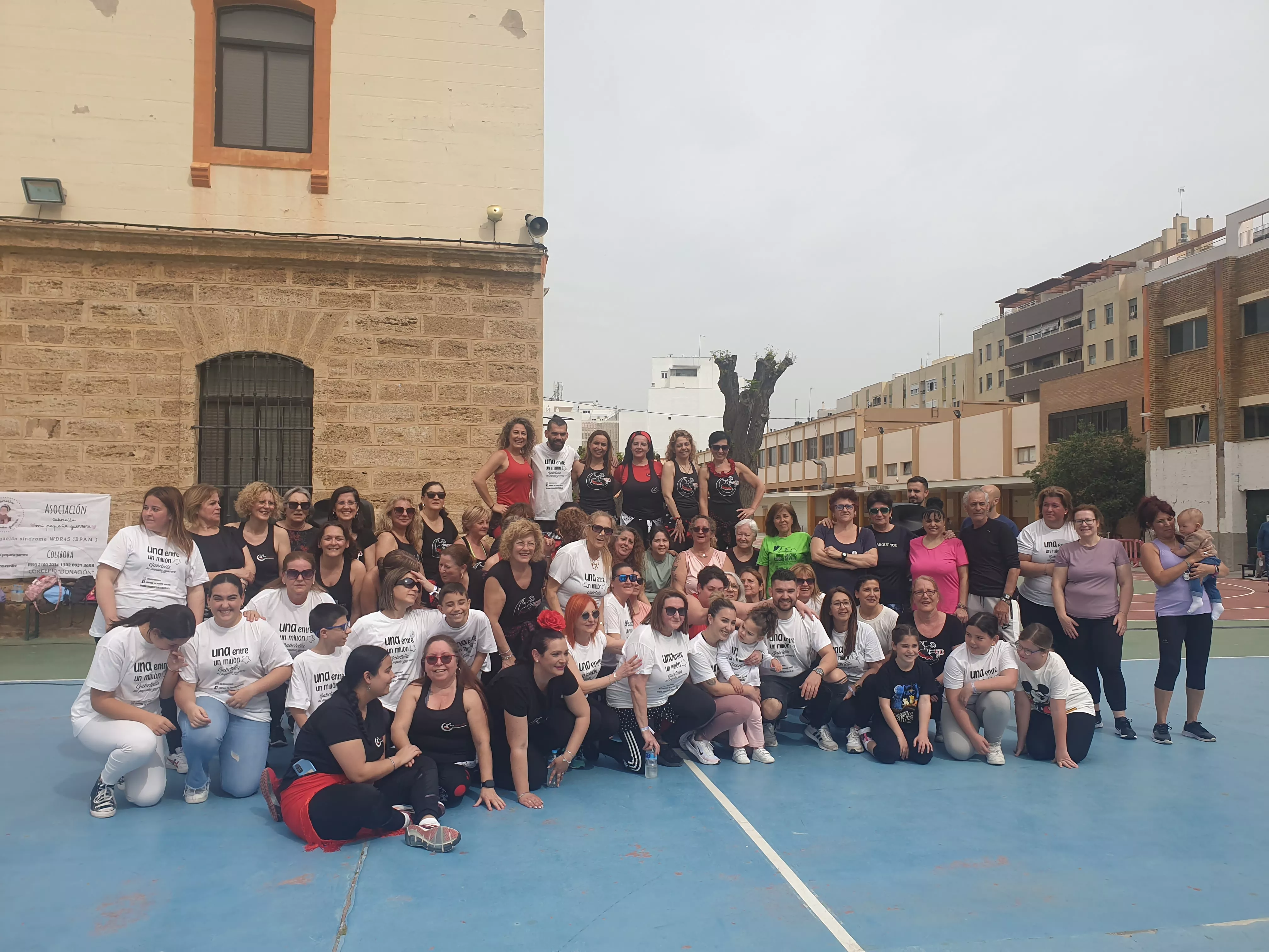 La actividad ha tenido lugar este sábado en el patio del colegio Salesianos de 11:00 a 13:00h.