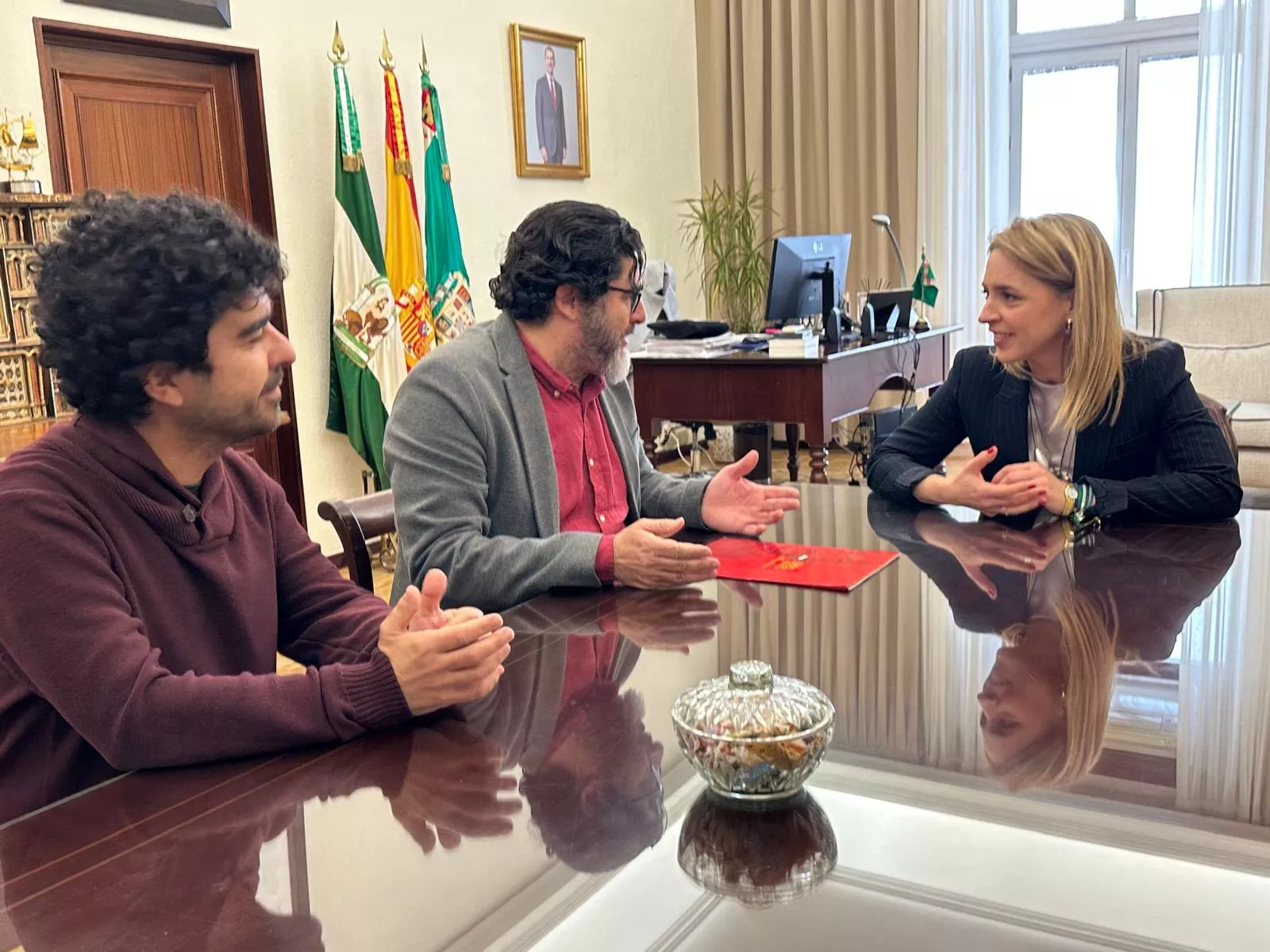 Almudena Martínez, con Diego Calvo y Andrés García Latorre