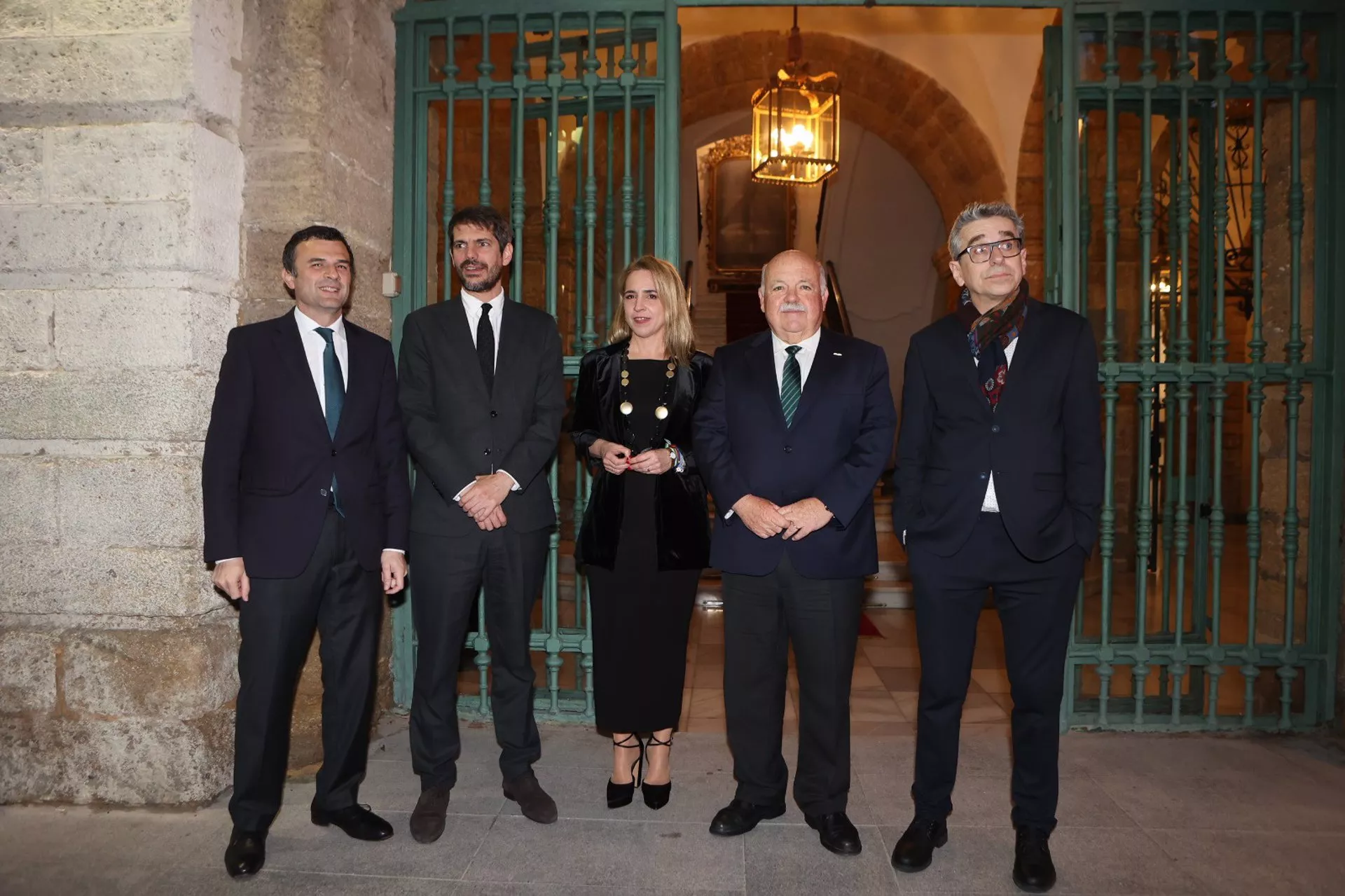 Autoridades presentes en la cena de gala a las 32 Medallas de Oro al Mérito de las Bellas Artes.