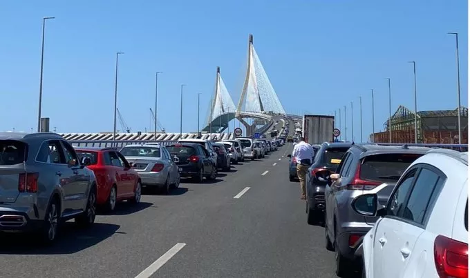 Seis personas han resultado heridas del accidente múltiple en el acceso a Cádiz esta tarde