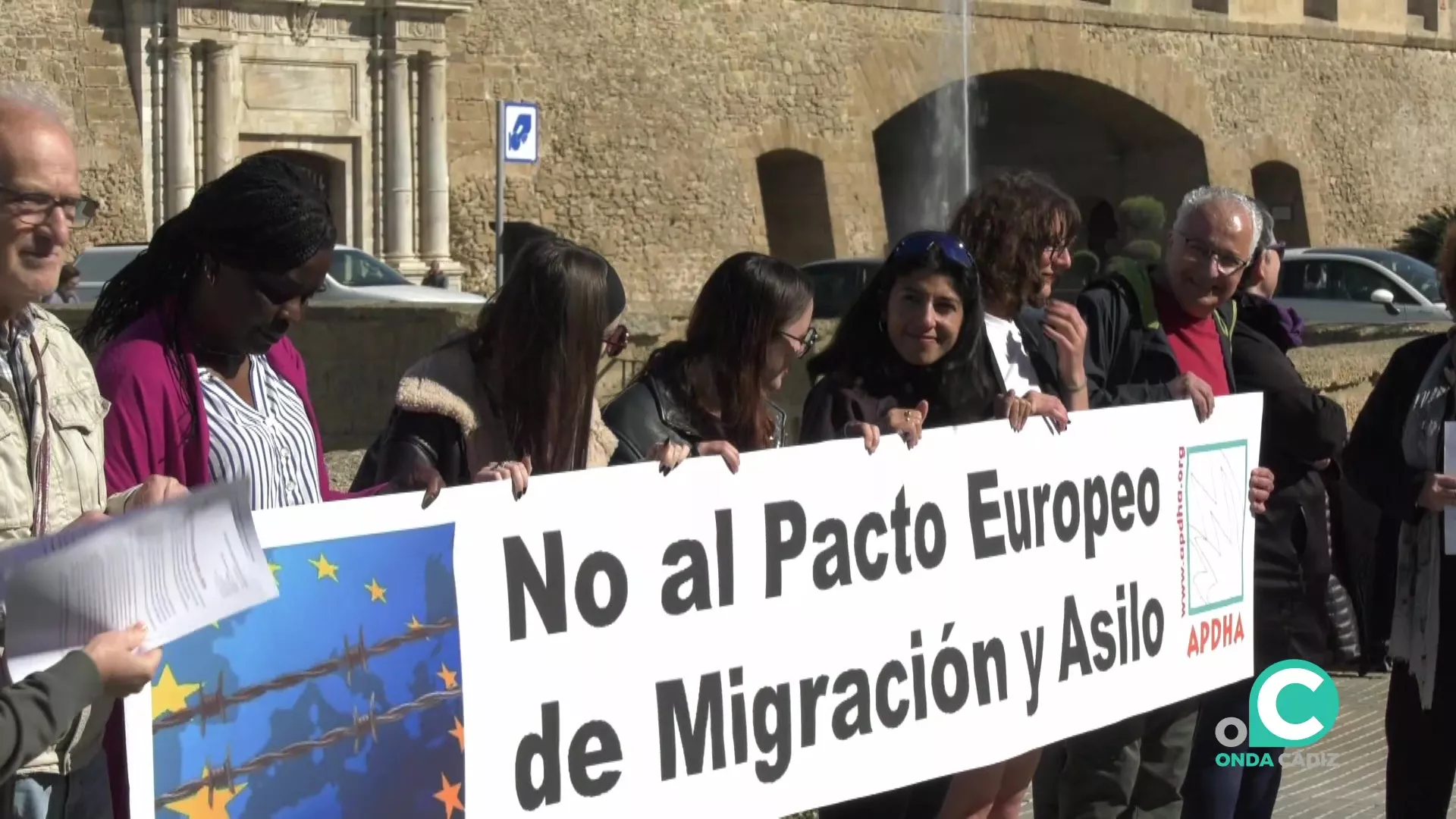 Imagen de la convocatoria efectuada ante la Subdelegación de Gobierno de Cádiz.