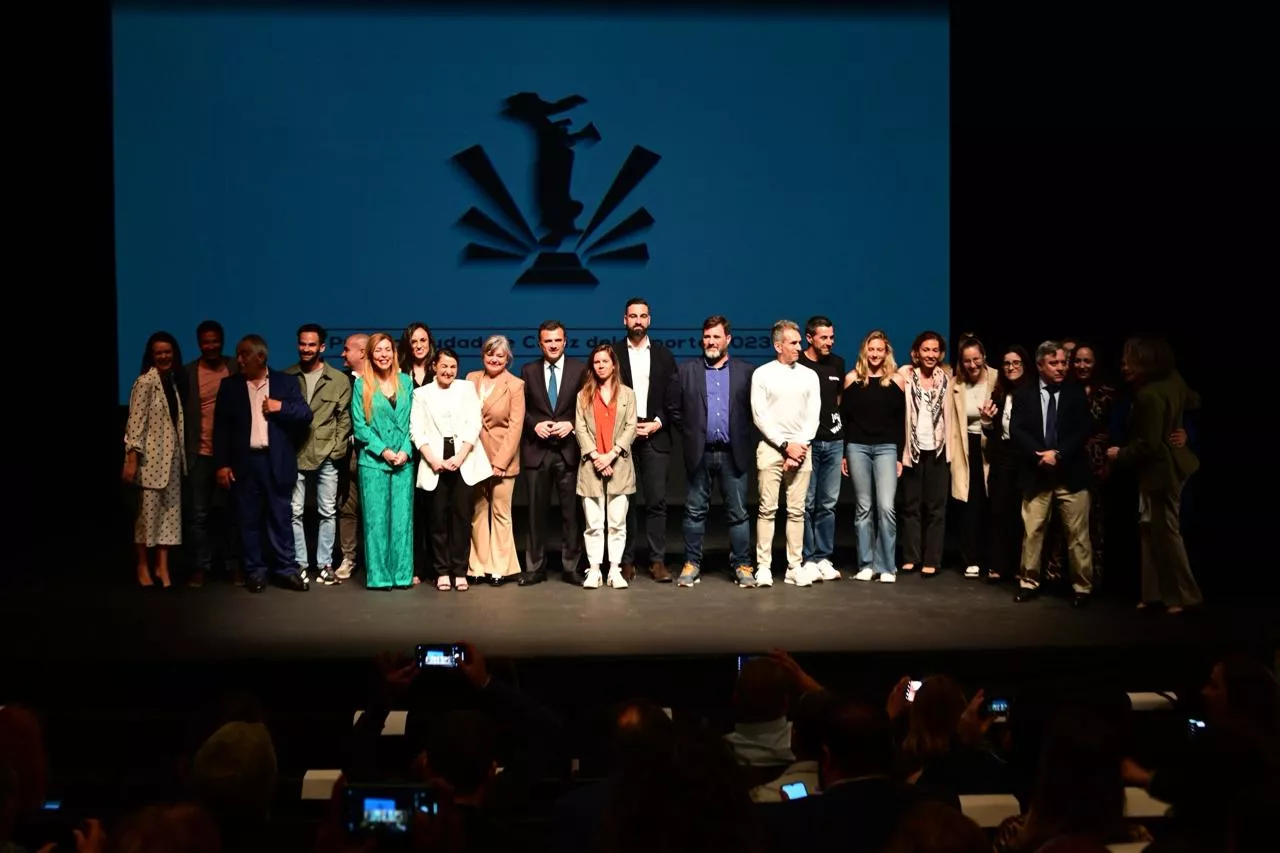 Foto de familia de los premiados en la Gala del Deporte 2023. 