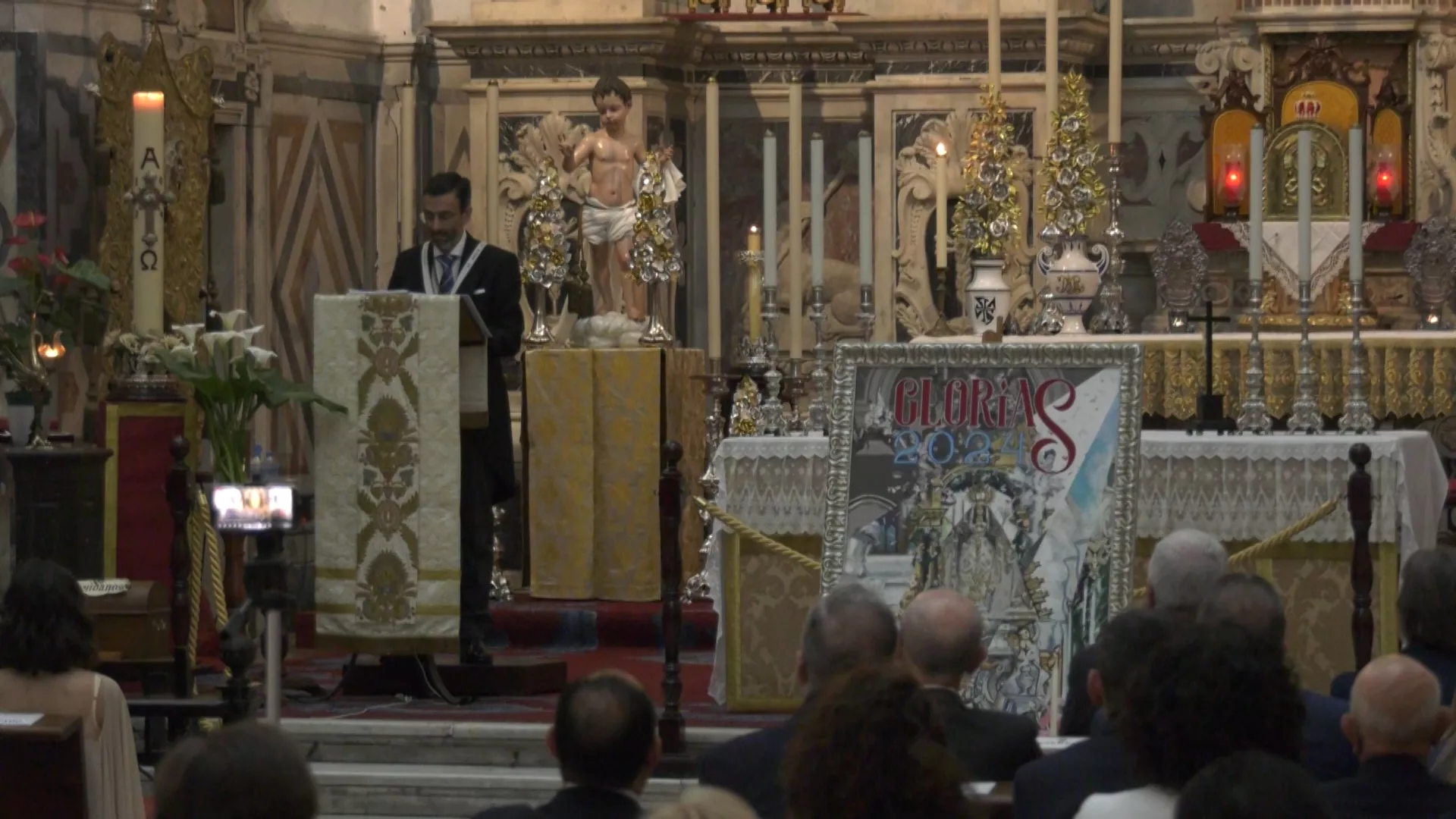 Juan Carlos Torrejón pronuncia su pregón de las Glorias en iglesia de Santo Domingo. 