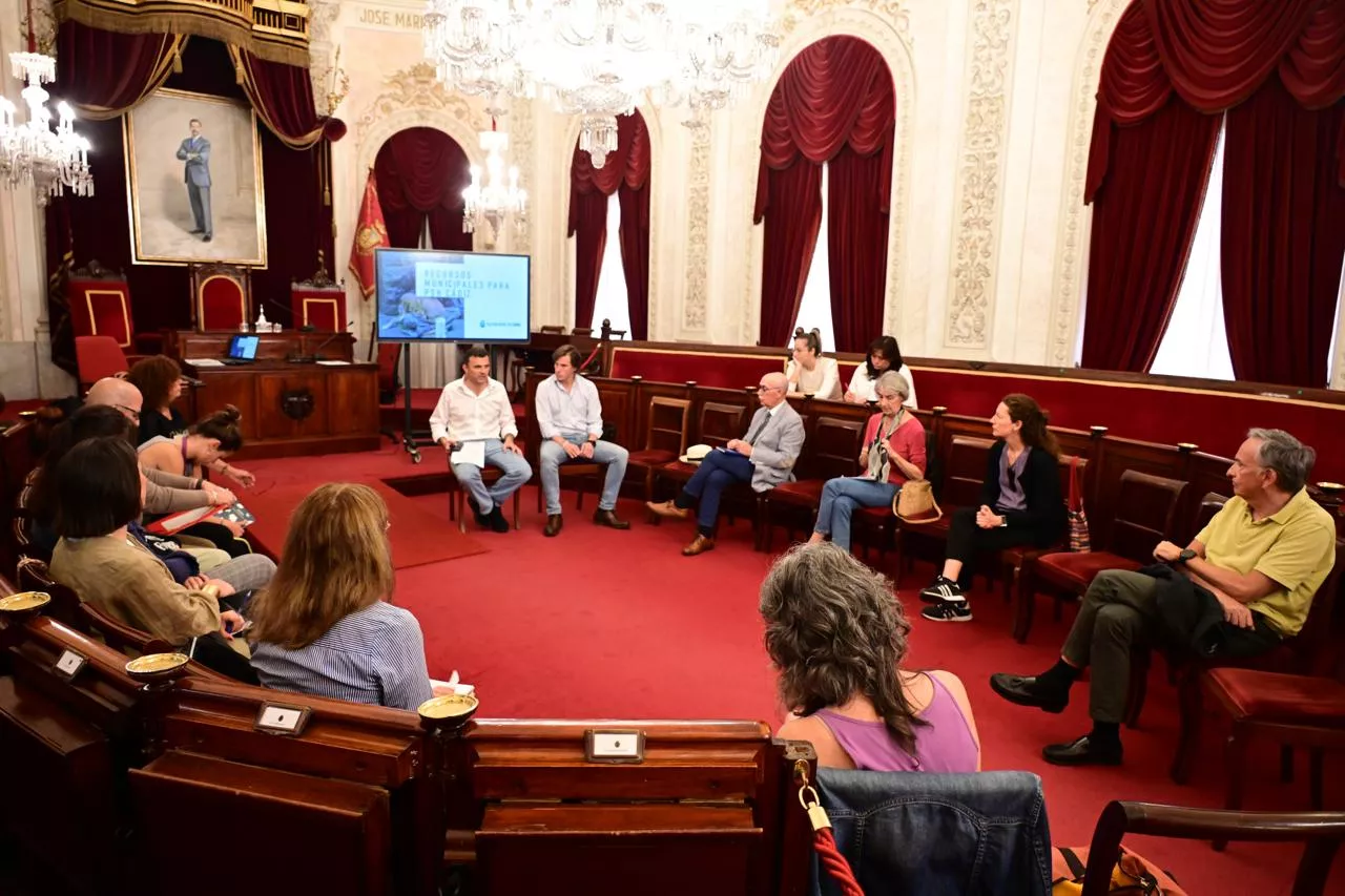 El alcalde ha destacado importantes proyectos como la reforma del albergue municipal y el futuro centro de media y larga estancia en la calle Soledad.