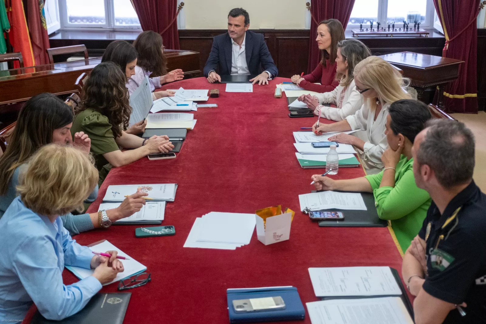 El alcalde presidió la Comisión Local de Seguimiento de Violencia de Género en el Ayuntamiento. El alcalde presidió la Comisión Local de Seguimiento de Violencia de Género en el Ayuntamiento.
