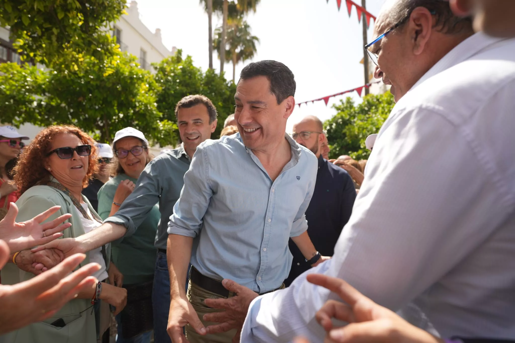 Moreno Bonilla llama a votar el 9 de junio en El Puerto porque "son nuestras elecciones. Nos jugamos el presente y el futuro de nuestros hijos".