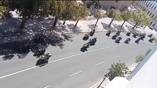 La caravana de motoristas ha recorridola Avenida hasta el centro de la ciudad