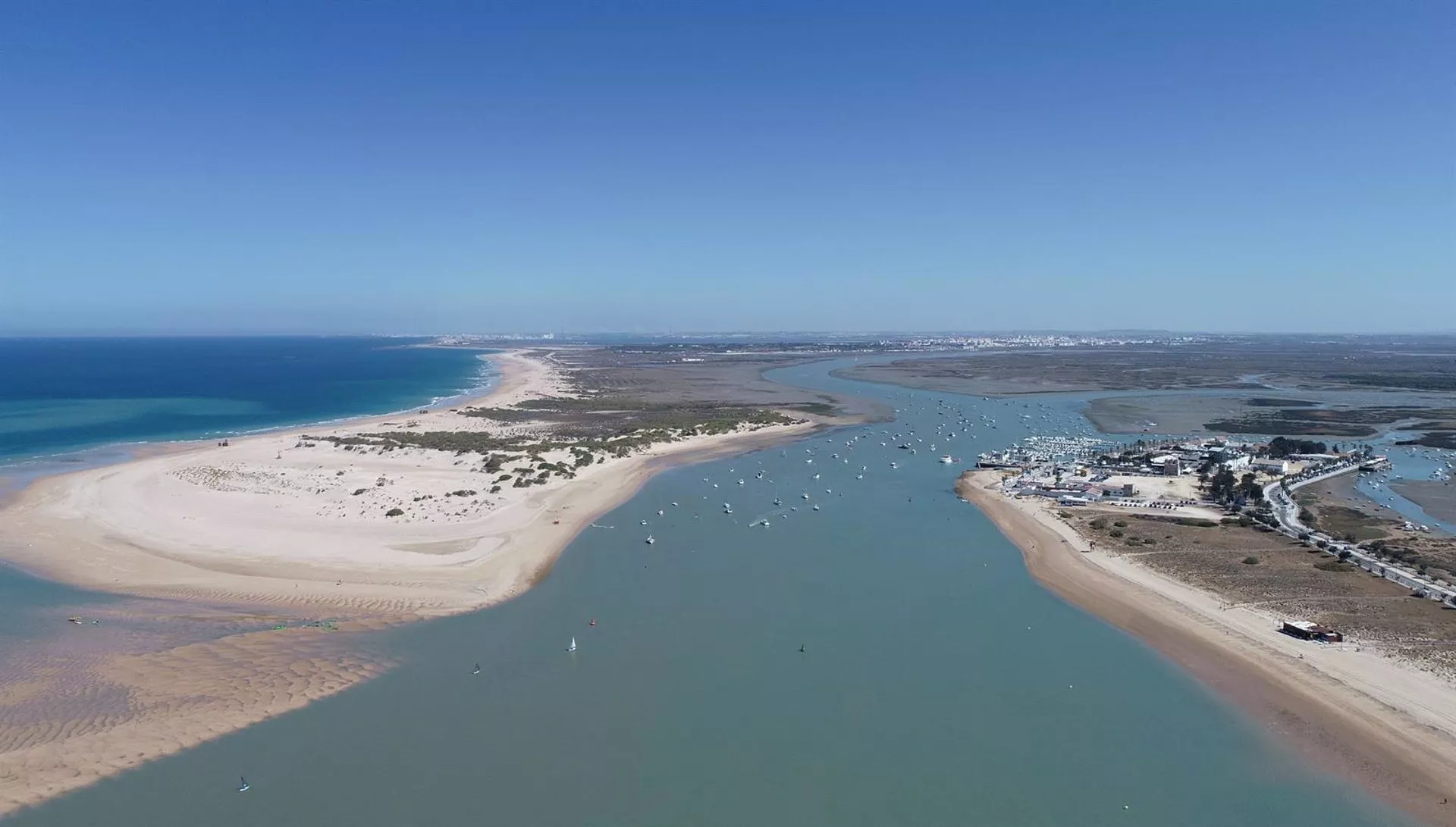 Vista aérea de la Punta del Boquerón en Sancti Petri