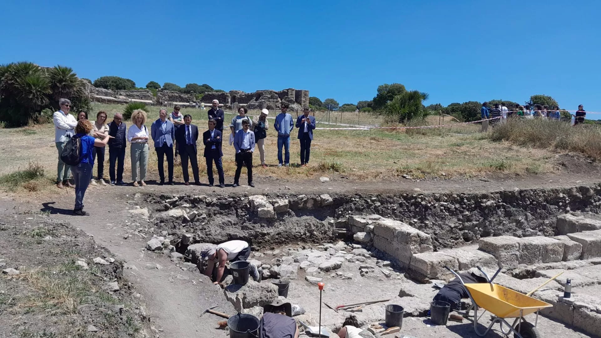 Responsables de la Junta de Andalucía visitan el Conjunto Arqueológico de Baelo Claudia en Tarifa