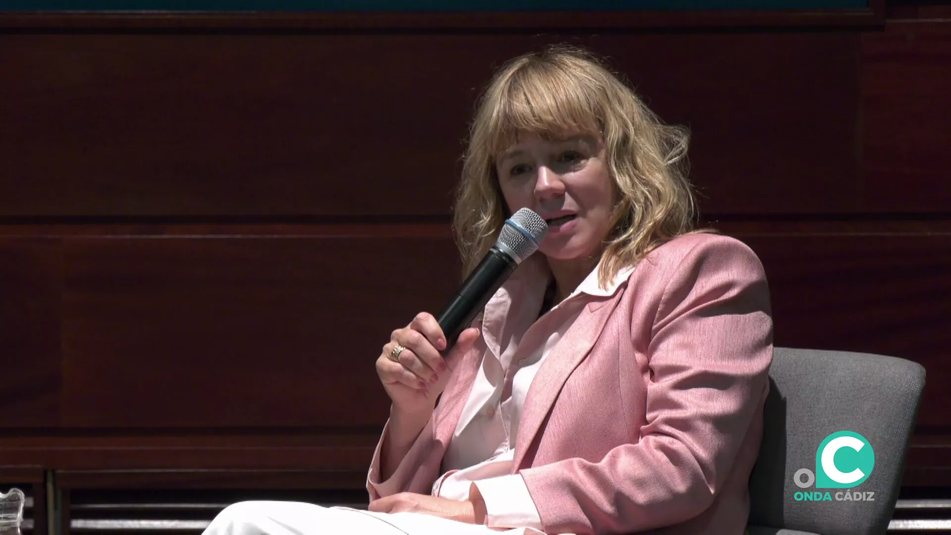 La protagonista de “Julieta” durante su intervención en el Centro Cultural de la Fundación Unicaja 