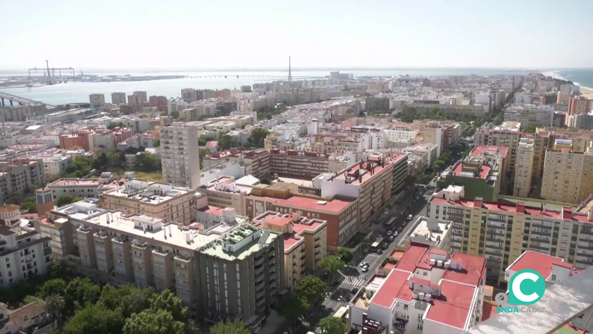 El programa está destinado a los distintos barrios de Cádiz.