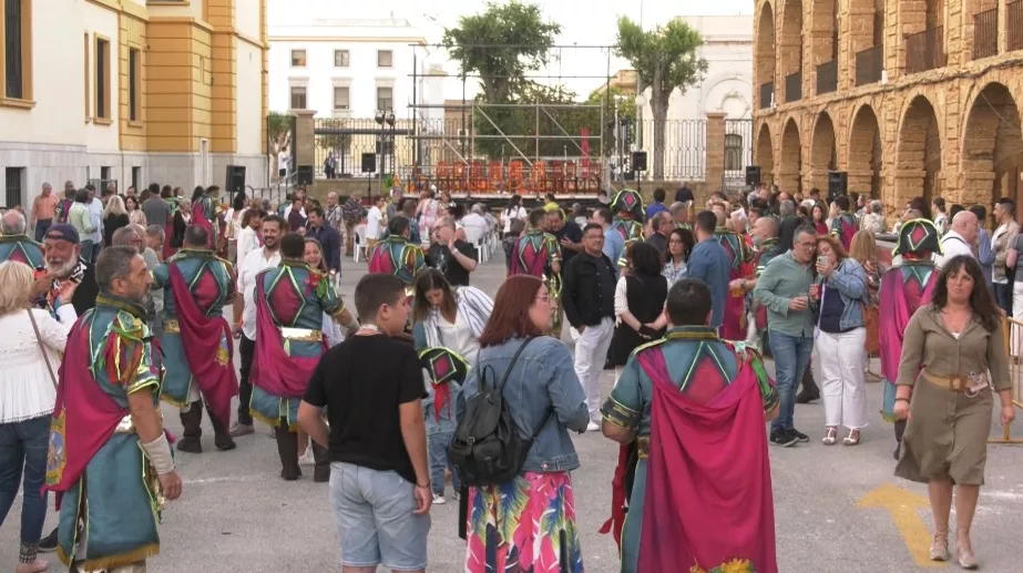 El Carnaval se hace presente en el comienzo del verano.