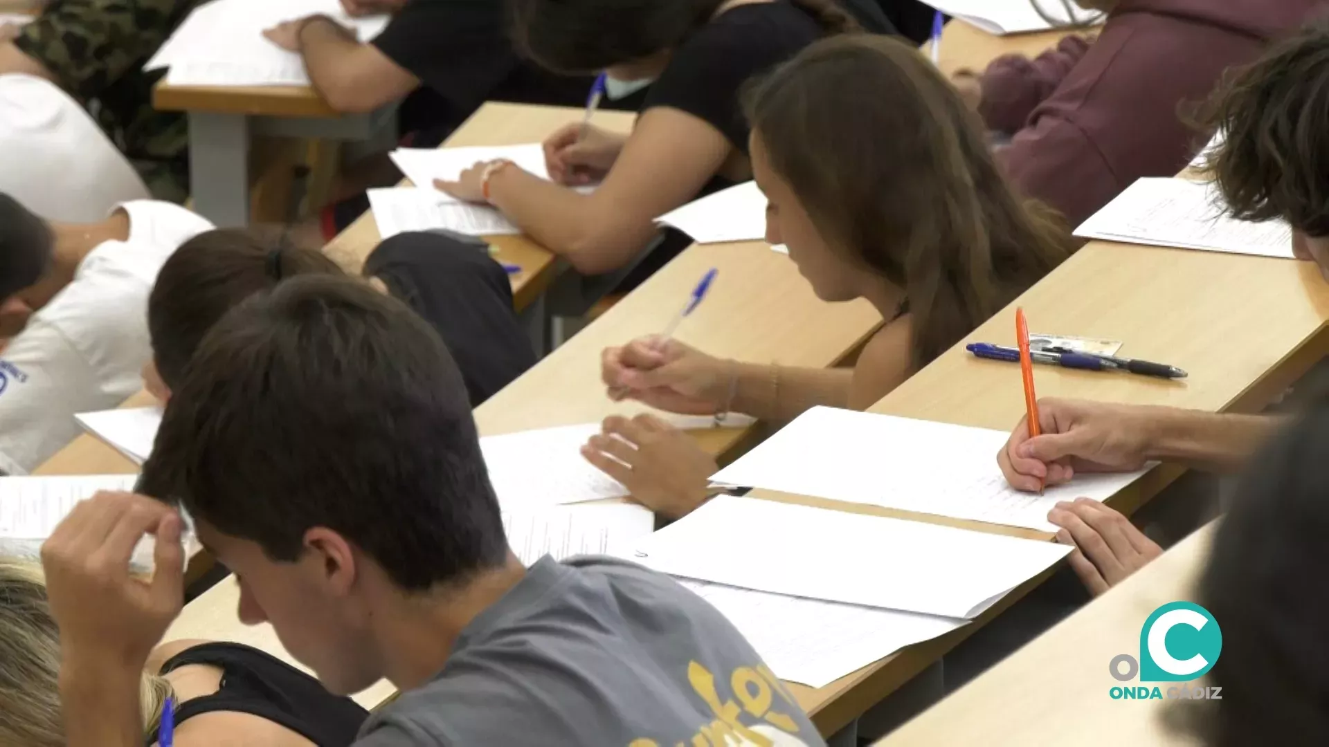 Un total de 52.908 estudiantes están convocados a esta evaluación en Andalucía. Un total de 52.908 estudiantes están convocados a esta evaluación en Andalucía.