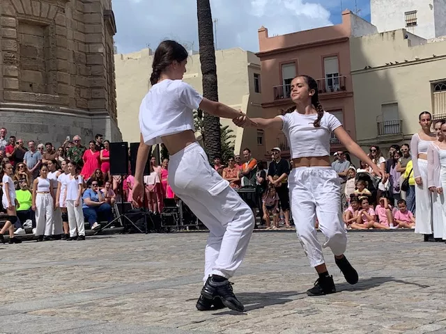 Cádiz en Danza