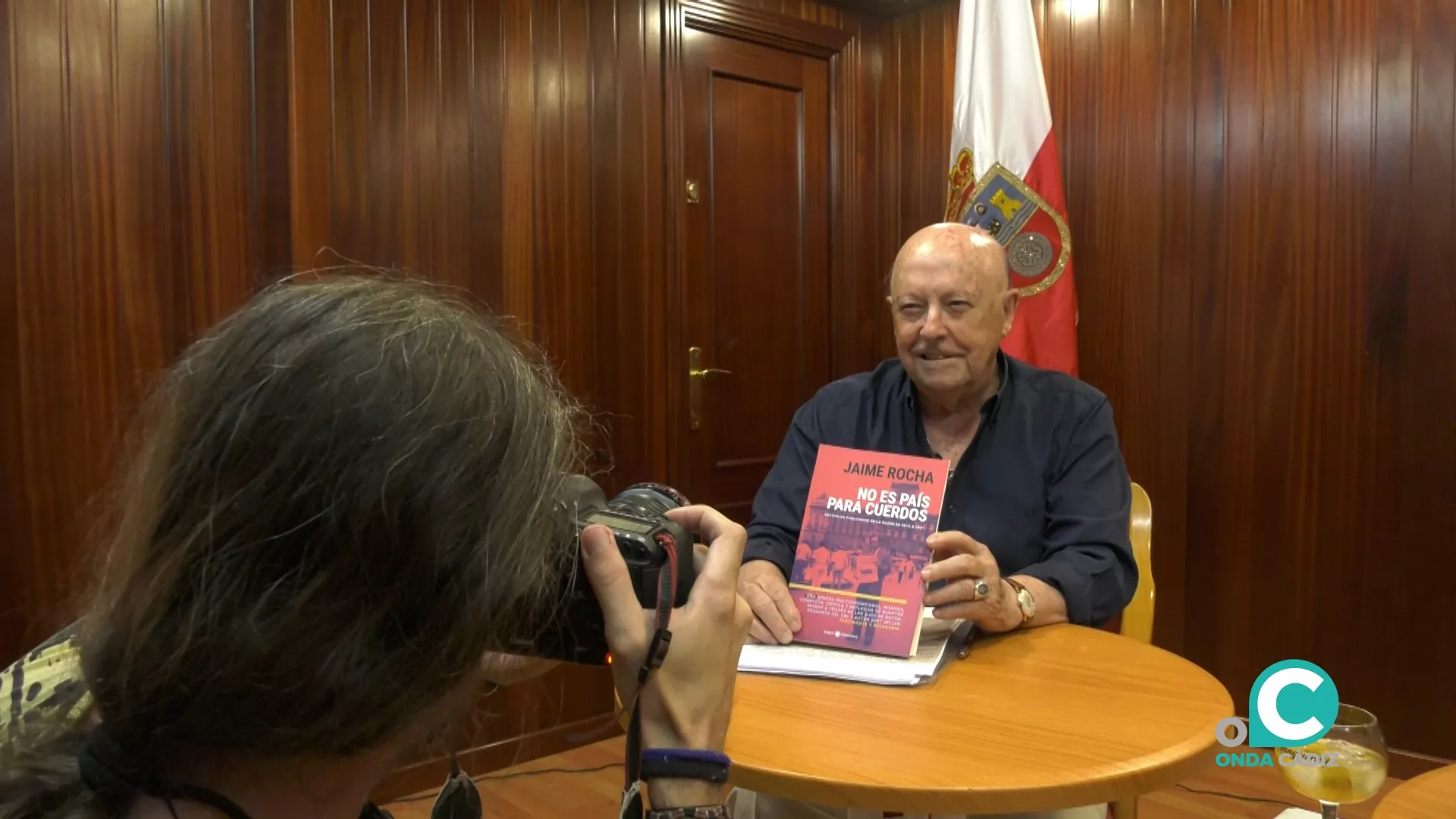 Jaime Rocha durante la presentación de la obra Jaime Rocha durante la presentación de la obra