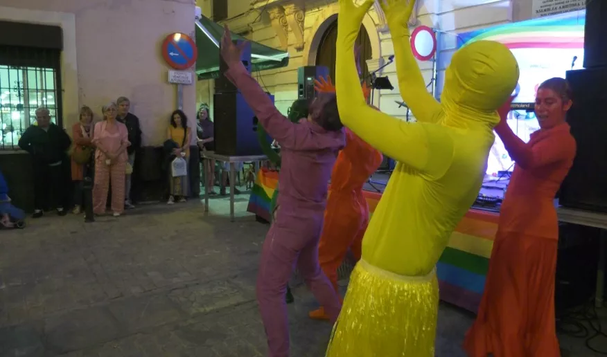 El Pópulo continúa con la celebración del Orgullo en su segundo fin de semana arcoiris.