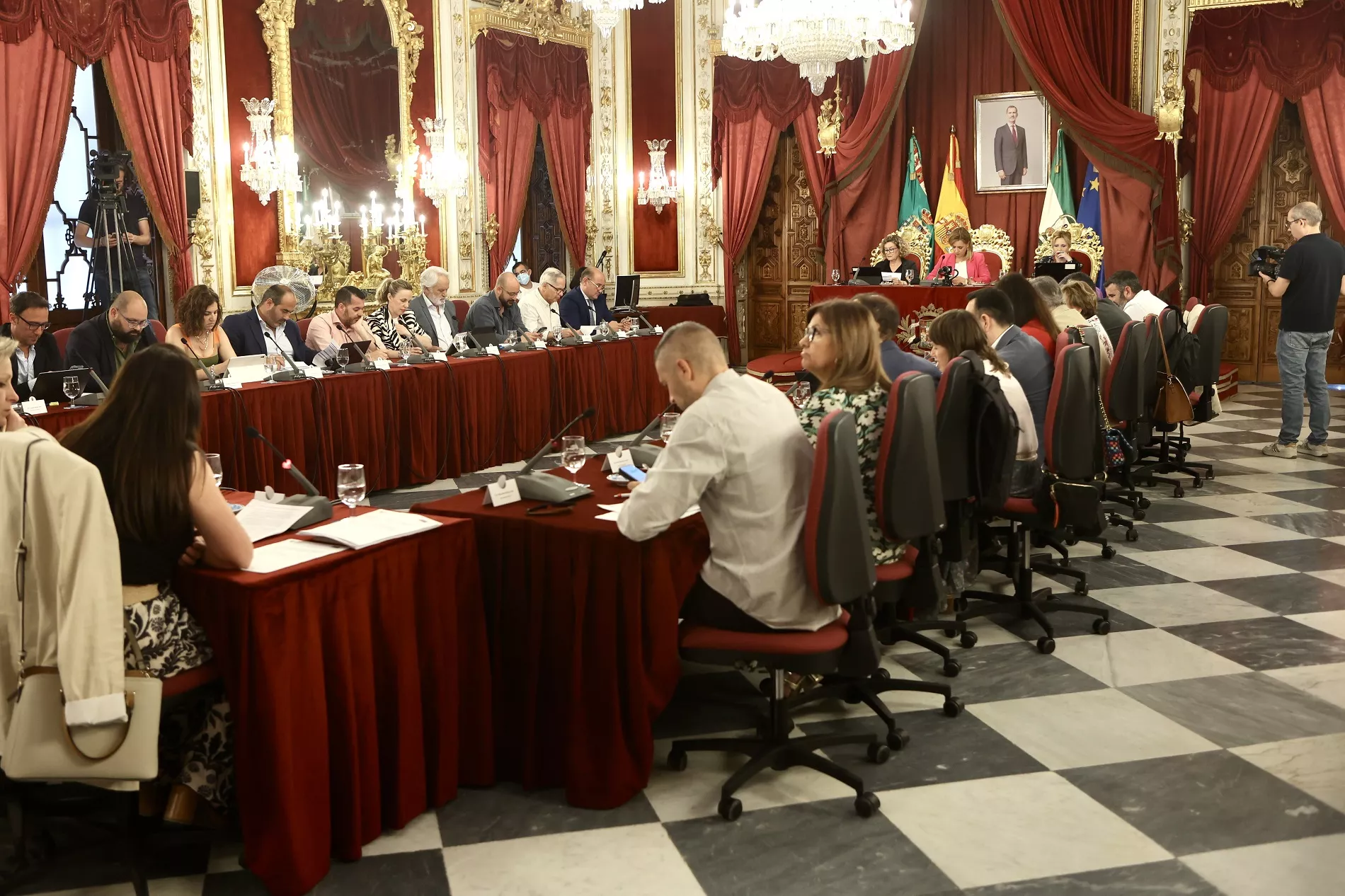 La Diputación de Cádiz celebra el pleno ordinario del mes de junio.