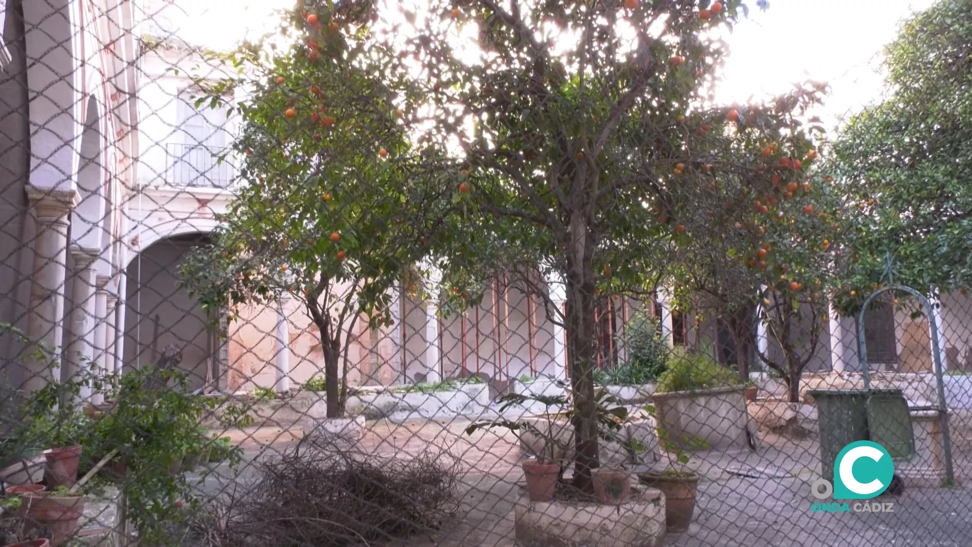 Entre los trabajos está la restauración de la torre campanario de la iglesia.