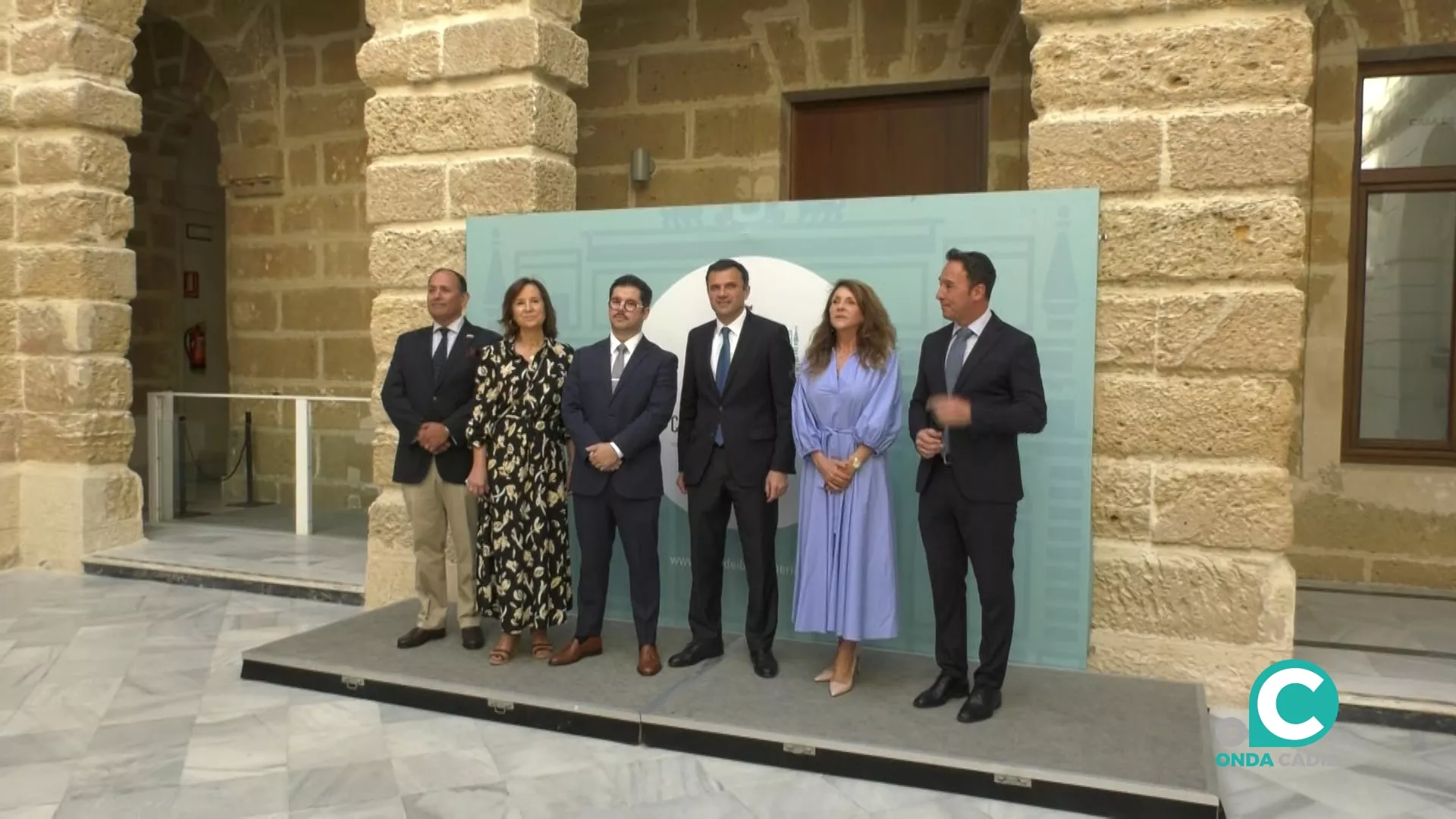 El alcalde de Cádiz junto con el embajador de Chile en España participan en el Encuentro de Economía Azul Chile-España.