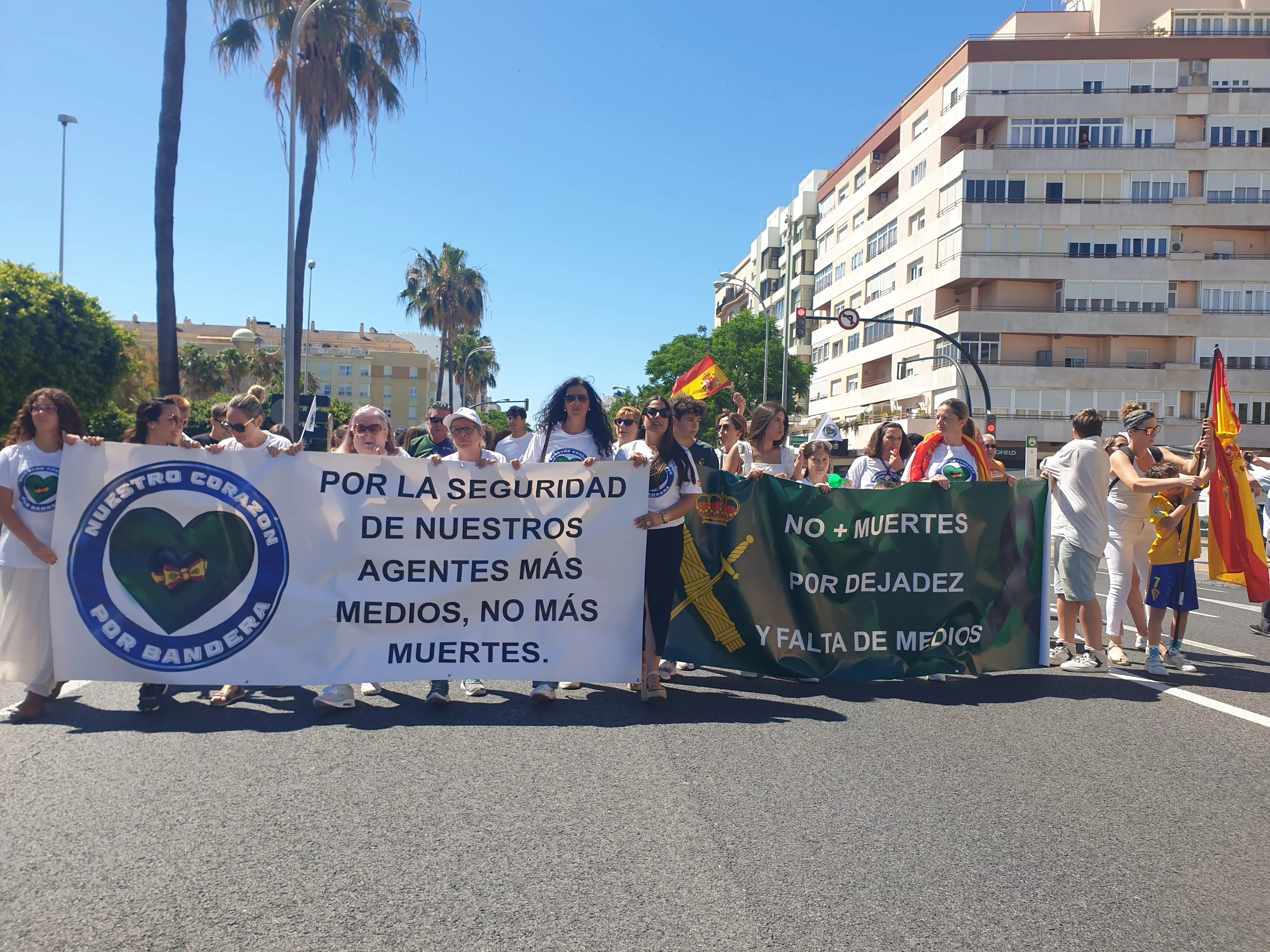 La manifestación ha partido desde la  Plaza Asdrúbal y ha llegado a la Plaza de España.