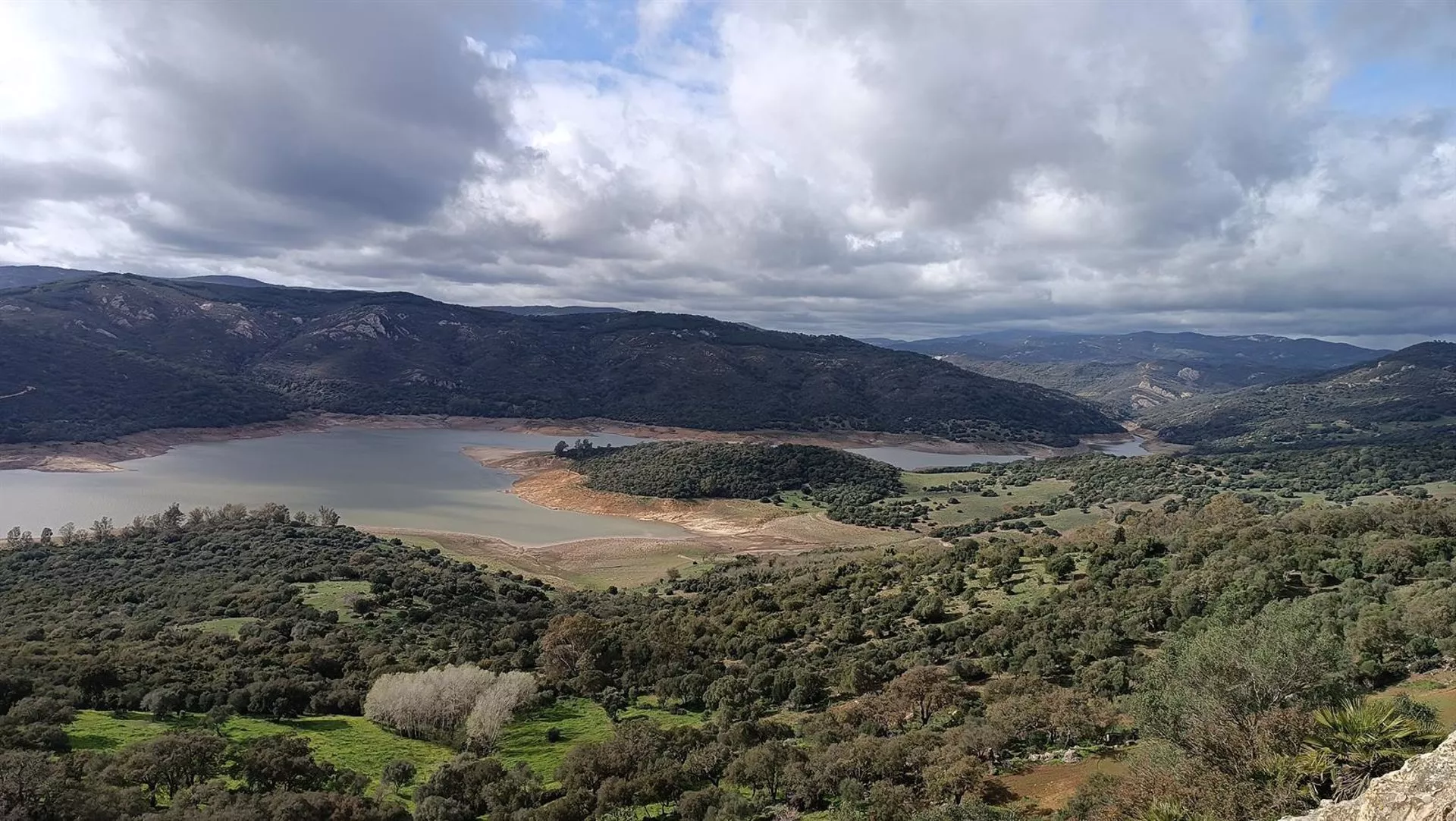 Vista del embalse de Guadarranque.