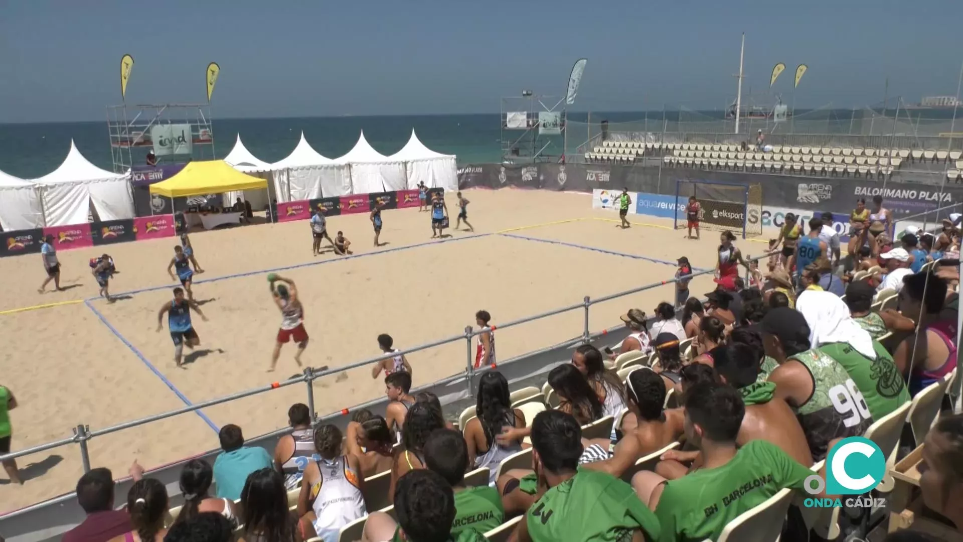 Una de las imágenes que dejó la pasada edición de Cádiz Arena en la playa de La Victoria. 