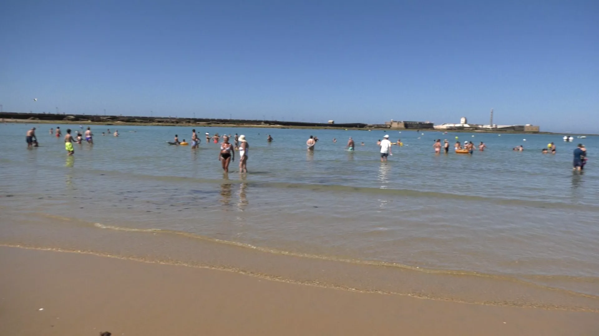 Una imagen de la playa de La Caleta de Cádiz.