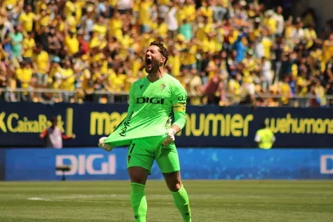 Conan Ledesma durante un partido la pasada temporada (Foto: Cádiz CF)