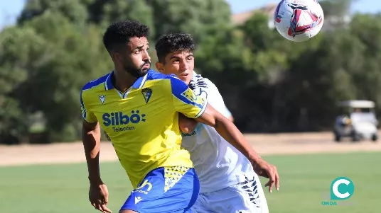 Chris Ramos protagonista con dos goles (Foto: Cádiz CF)