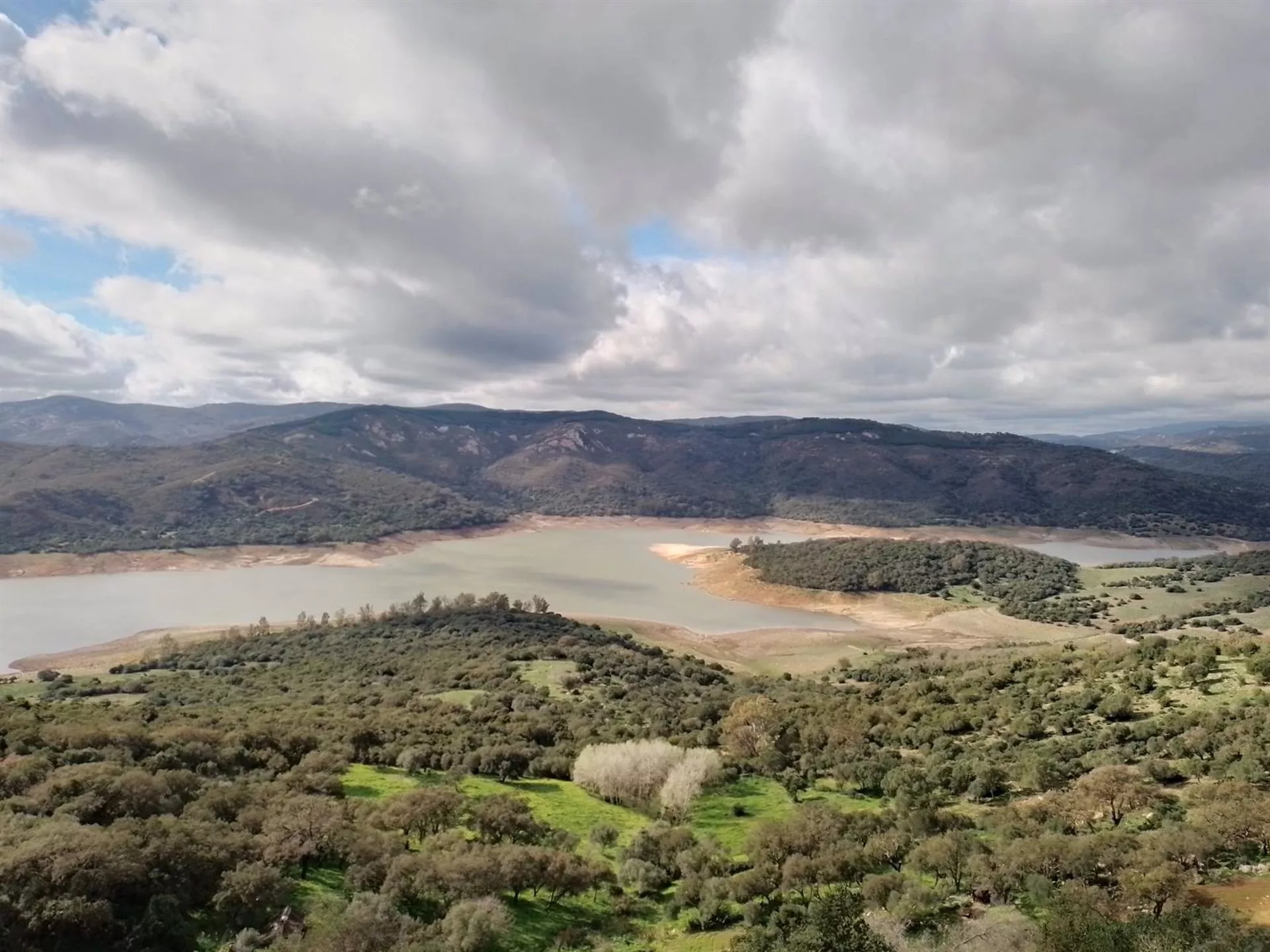 Vista del embalse de Guadarranque.