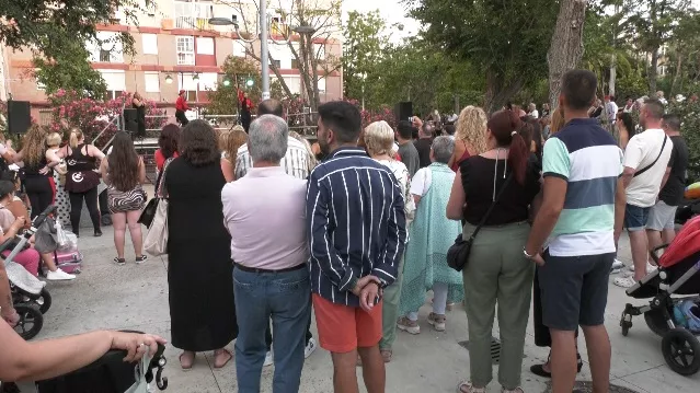 El gaditano Dani Yllescas fue el maestro de ceremonias de este encuentro vecinal