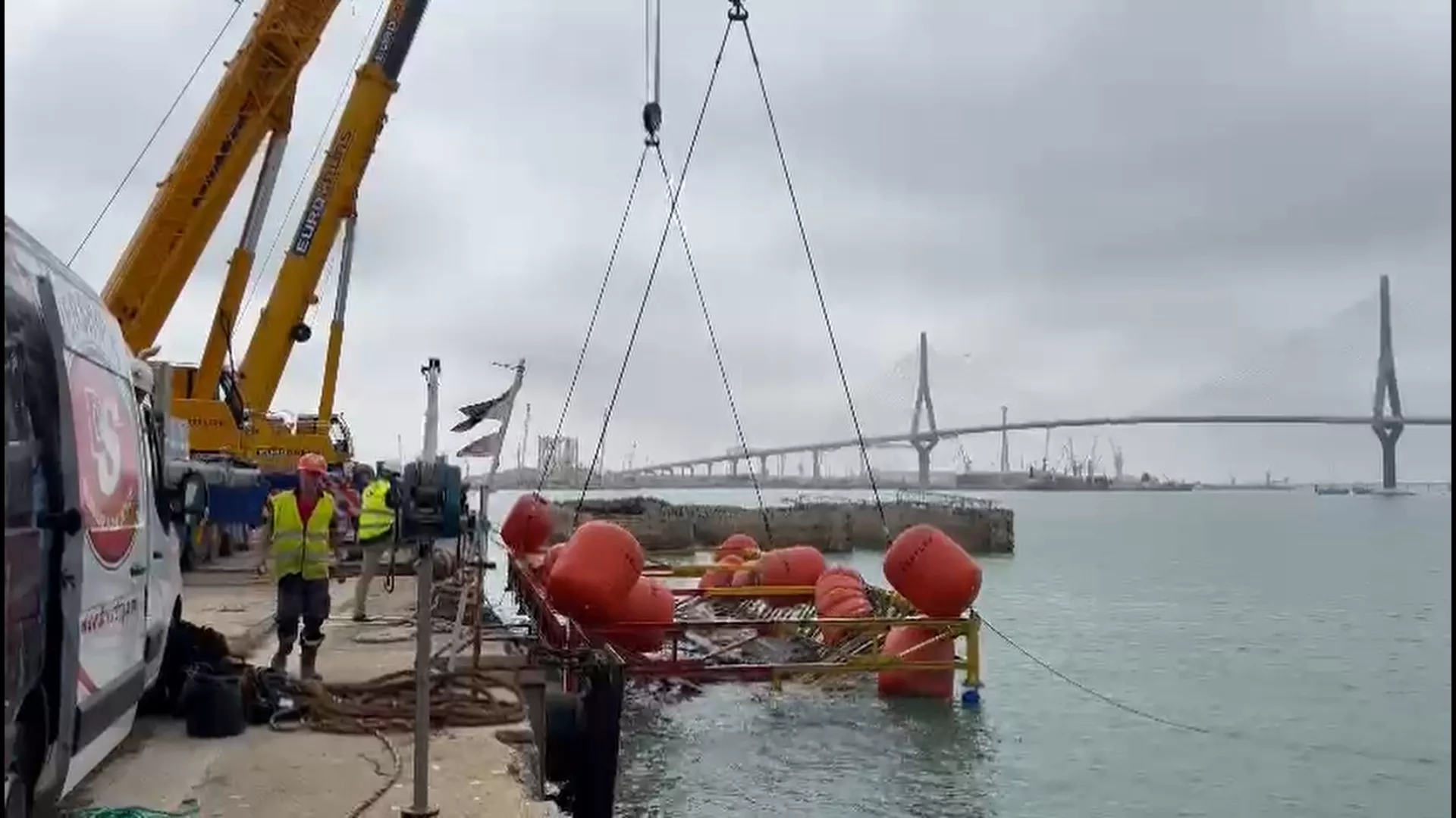 Los trabajos se han iniciado a las 8:00 am de este sábado.