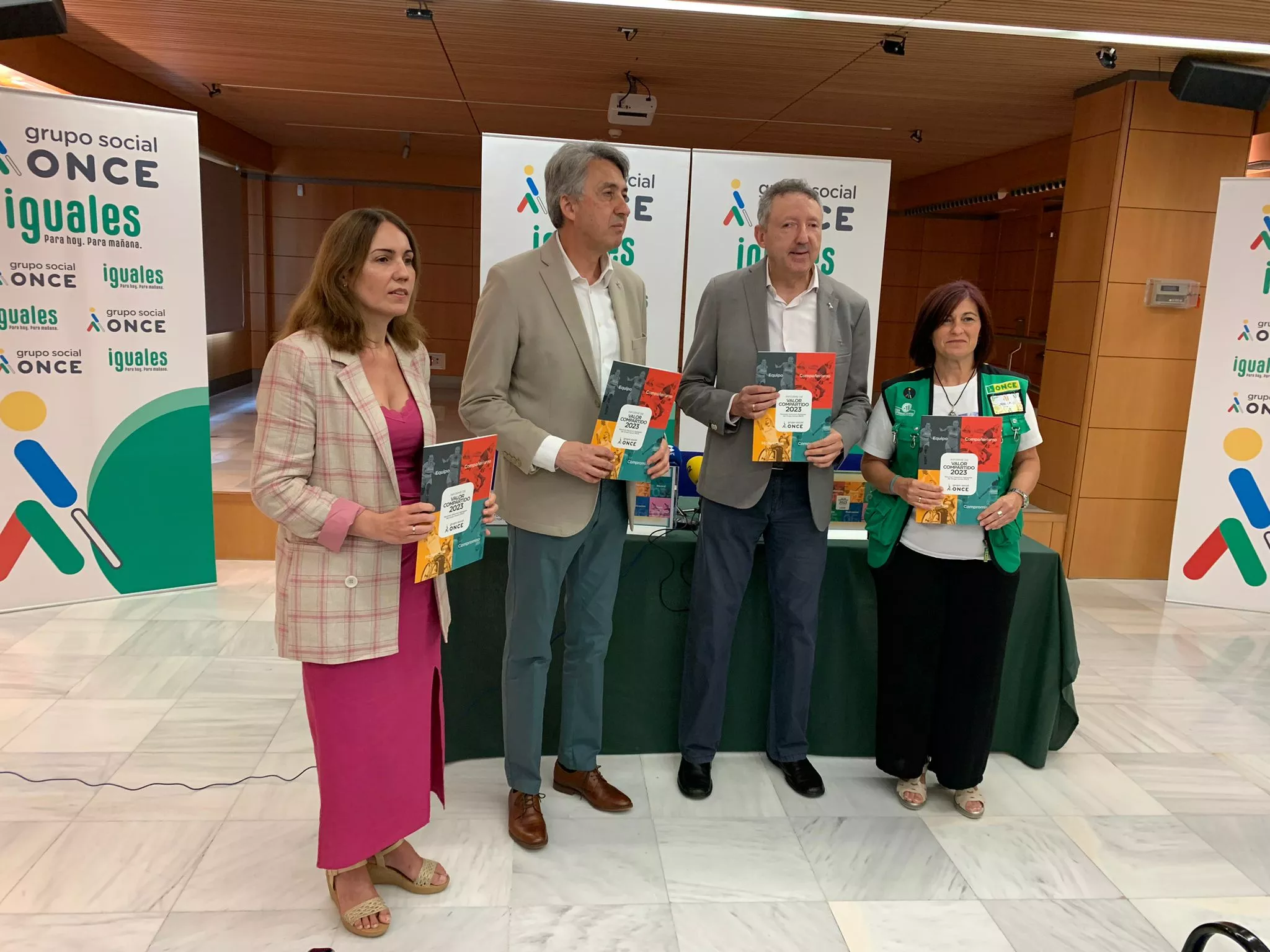 El delegado de la ONCE en Andalucía, Ceuta y Melilla, Cristóbal Martínez, presenta el balance de la actividad social y económica del Grupo Social ONCE en Cádiz durante 2023. 