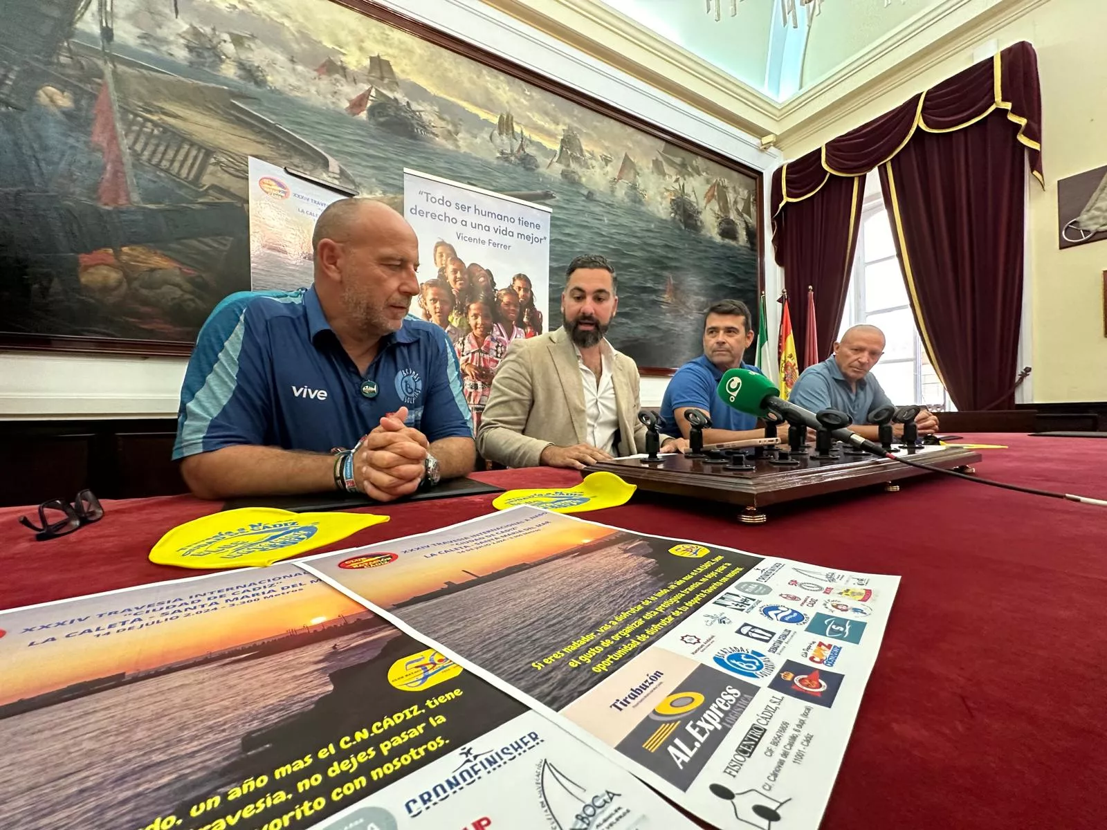 Un momento del acto de presentación de la prueba en el Ayuntamiento