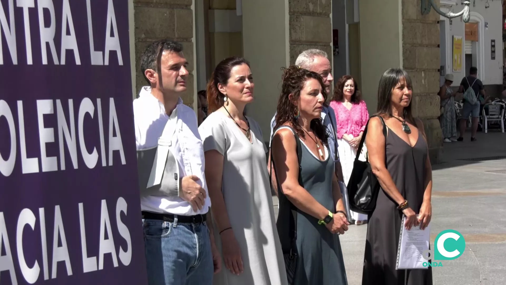 Autoridades esta mañana en la plaza de San Juan de Dios