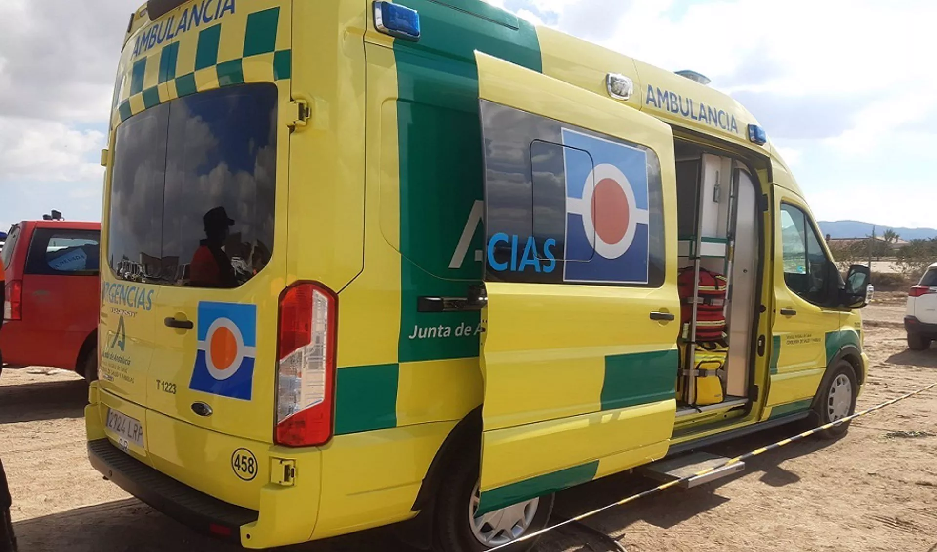 Fotografía de archivo de una ambulancia en Andalucía 112