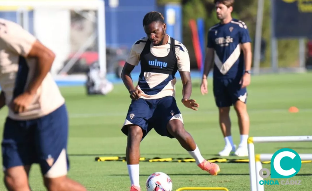 Kouamé en el entrenamiento celebrado en la Ciudad Deportiva (Foto: Cádiz CF)