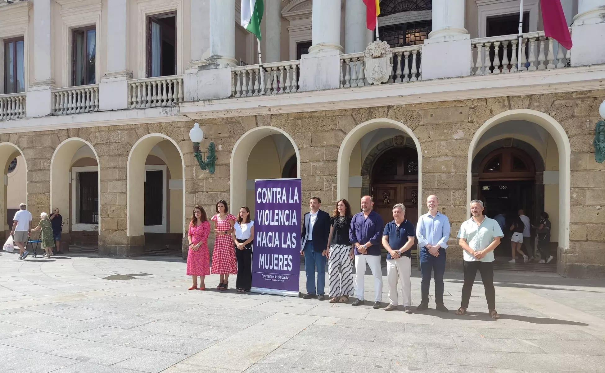 La Fundación Municipal de la Mujer convoca un minuto de silencio en San Juan de Dios. 