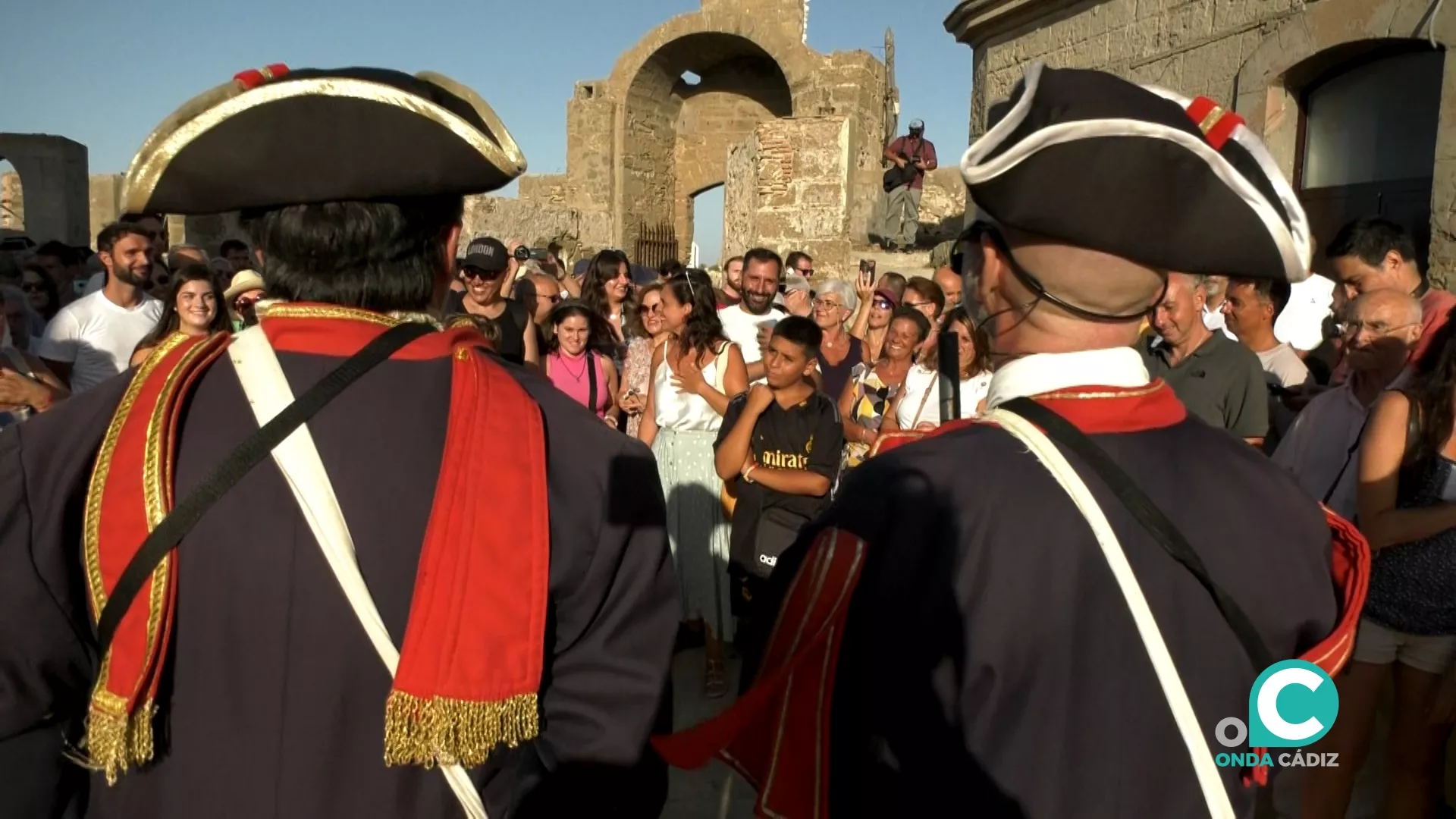 Imagen de los primeros visitantes en la fortaleza del castillo de San Sebastián.