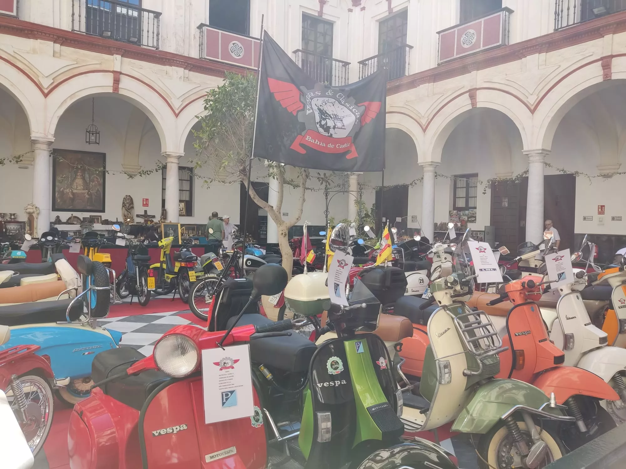 Hasta las 22 horas de éste sábado el patio del convento de Santo Domingo permanera abierto al público