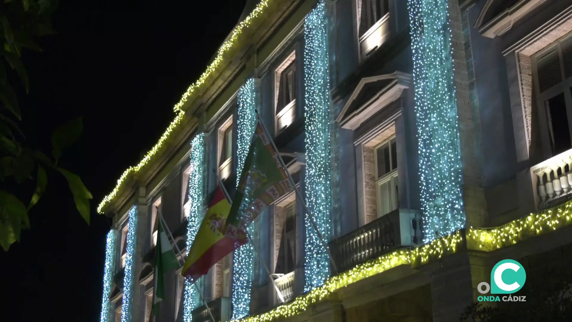 Detalle de la fachada del Ayuntamiento durante las pasadas navidades